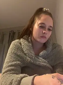 LollyLove  online show from December 5, 2025, 9:12 pm