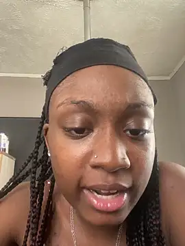 Snapshot of HennessyBaby21 chatting on March 7, 2026, 5:29 pm HennessyBaby21 online show from March 7, 2026, 5:29 pm