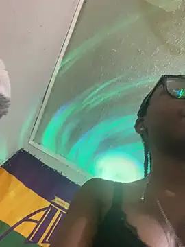 Snapshot of HennessyBaby21 chatting on March 14, 2026, 12:33 pm HennessyBaby21 online show from March 14, 2026, 12:33 pm