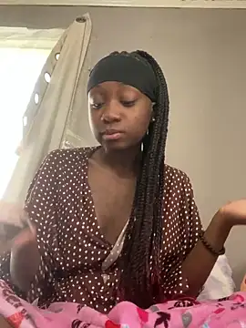 Snapshot of HennessyBaby21 chatting on March 8, 2026, 3:37 pm HennessyBaby21 online show from March 8, 2026, 3:37 pm