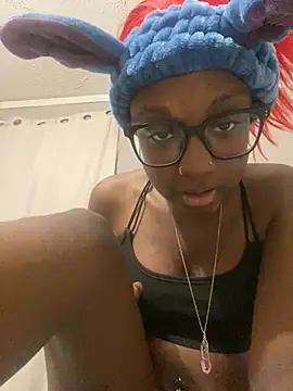 HennessyBaby21 online show from May 26, 2026, 7:17 am