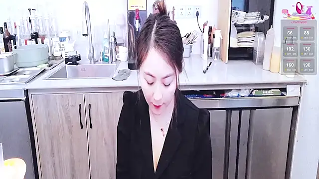 GUO168 online show from April 27, 2026, 12:52 am