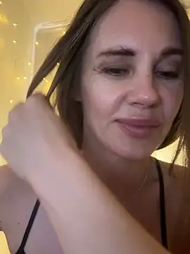 LucieMack online show from June 23, 2026, 5:49 am