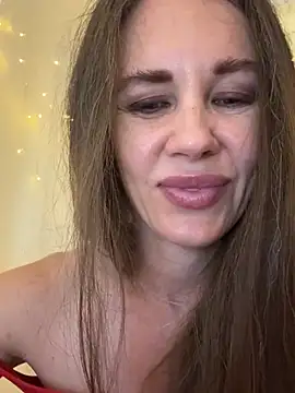 LucieMack online show from August 5, 2026, 3:39 pm