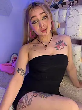 Snapshot of Sara_Sophia420 chatting on October 19, 2025, 10:45 pm Sara Sophia420 online show from October 19, 2025, 10:45 pm