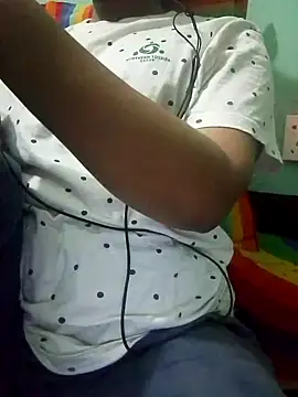 Snapshot of Maria_Mahi chatting on October 19, 2025, 5:26 pm Maria Mahi online show from October 19, 2025, 5:26 pm