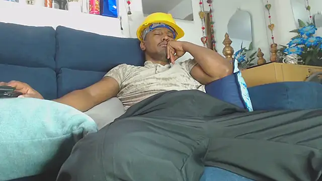 Snapshot of ElCaballeroNegro24 chatting on March 1, 2026, 5:02 pm ElCaballeroNegro24 online show from March 1, 2026, 5:02 pm