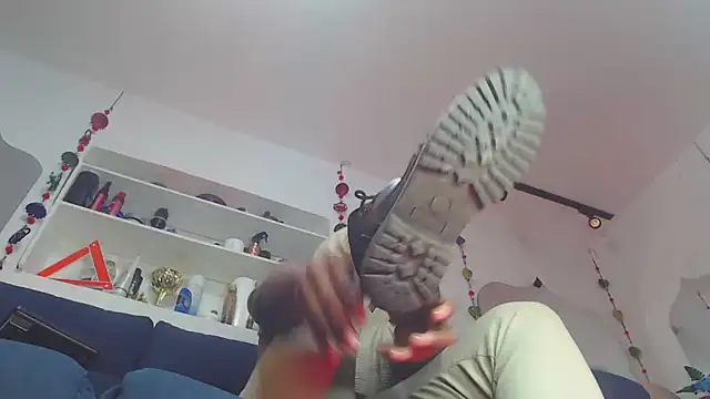 Snapshot of ElCaballeroNegro24 chatting on March 9, 2026, 4:05 am ElCaballeroNegro24 online show from March 9, 2026, 4:05 am