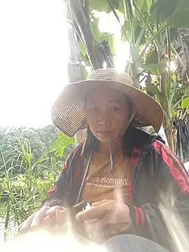 Snapshot of Lai005 chatting on October 12, 2025, 12:34 am Lai005 online show from October 12, 2025, 12:34 am