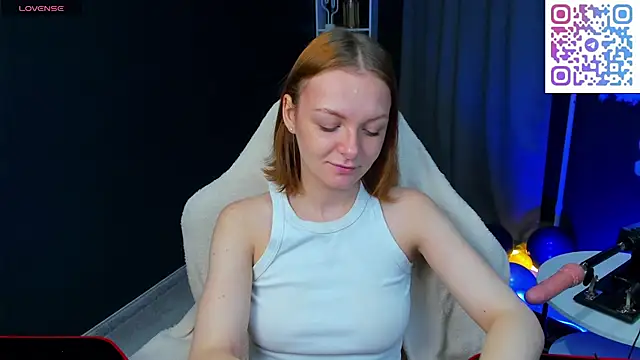  little Cat   online show from October 7, 2025, 2:56 am