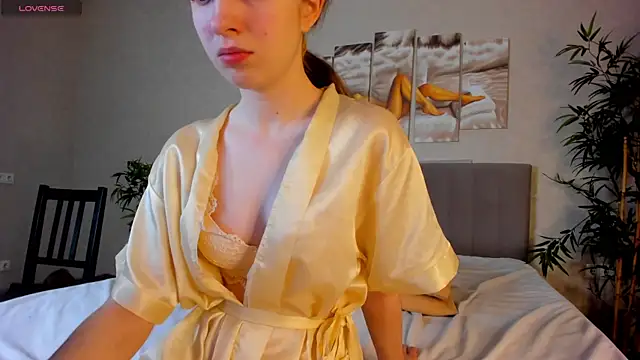 Camilla Kelly online show from March 16, 2026, 1:13 am