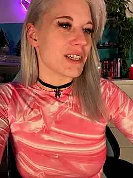 Snapshot of TheRealJessyLey chatting on December 5, 2025, 7:01 pm TheRealJessyLey online show from December 5, 2025, 7:01 pm