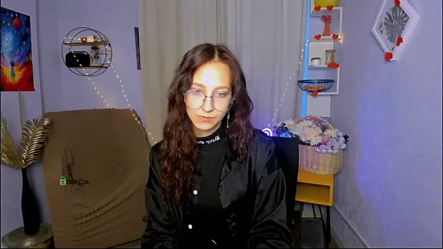 lau ra queen online show from May 2, 2026, 4:45 pm
