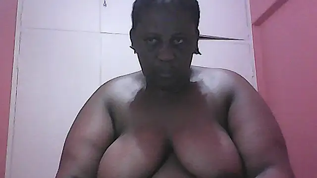 Snapshot of HUGEASSXXXXX chatting on October 11, 2025, 3:18 am HUGEASSXXXXX online show from October 11, 2025, 3:18 am