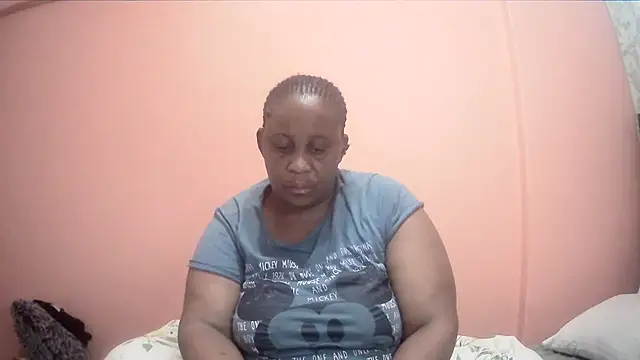 Snapshot of HUGEASSXXXXX chatting on October 24, 2025, 2:43 am HUGEASSXXXXX online show from October 24, 2025, 2:43 am