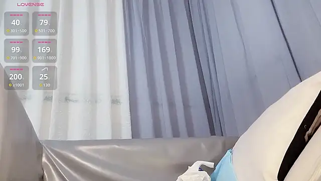 Snapshot of K1oO chatting on February 10, 2026, 12:42 am K1oO online show from February 10, 2026, 12:42 am