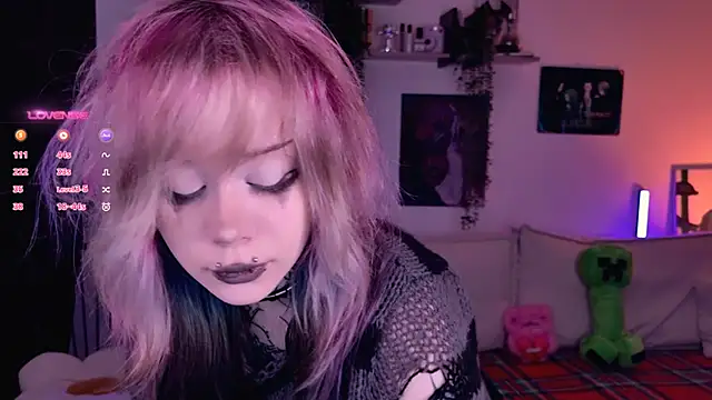 Snapshot of Lollyshy chatting on November 26, 2025, 9:20 am Lollyshy online show from November 26, 2025, 9:20 am