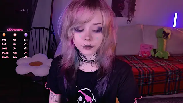 Snapshot of Lollyshy chatting on November 30, 2025, 10:05 am Lollyshy online show from November 30, 2025, 10:05 am