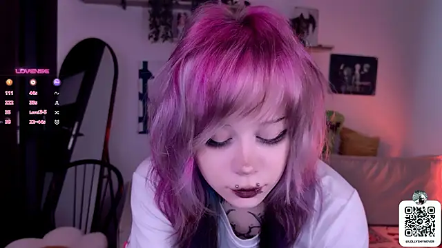 Snapshot of Lollyshy chatting on October 3, 2025, 10:39 am Lollyshy online show from October 3, 2025, 10:39 am