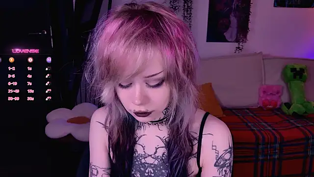 Snapshot of Lollyshy chatting on November 29, 2025, 6:02 am Lollyshy online show from November 29, 2025, 6:02 am