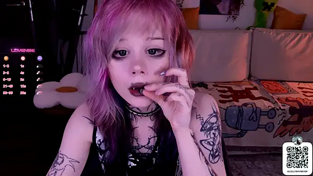 Snapshot of Lollyshy chatting on October 5, 2025, 10:28 am Lollyshy online show from October 5, 2025, 10:28 am