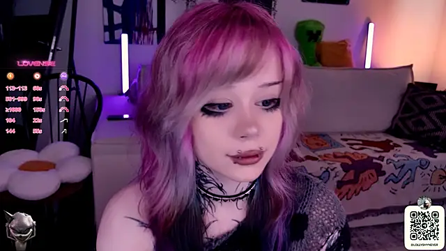 Snapshot of Lollyshy chatting on October 17, 2025, 11:23 am Lollyshy online show from October 17, 2025, 11:23 am