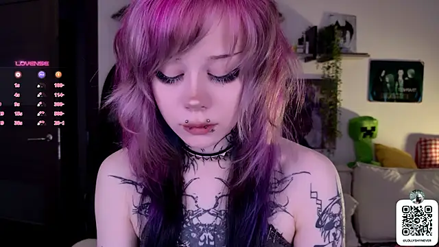 Snapshot of Lollyshy chatting on September 26, 2025, 11:17 am Lollyshy online show from September 26, 2025, 11:17 am