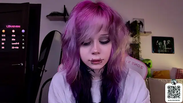 Snapshot of Lollyshy chatting on September 19, 2025, 11:47 am Lollyshy online show from September 19, 2025, 11:47 am