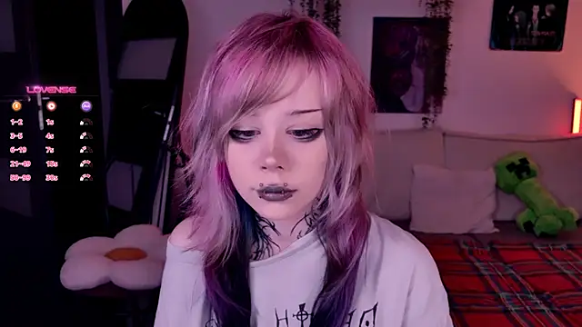 Snapshot of Lollyshy chatting on November 6, 2025, 10:41 am Lollyshy online show from November 6, 2025, 10:41 am