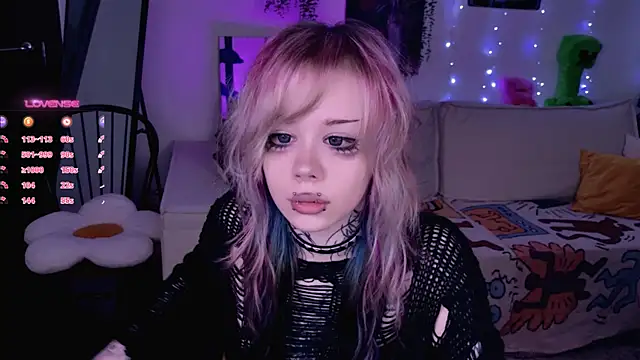 Snapshot of Lollyshy chatting on December 14, 2025, 10:21 am Lollyshy online show from December 14, 2025, 10:21 am