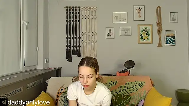 Snapshot of daddyonlyloveme chatting on November 2, 2025, 9:09 pm daddyonlyloveme online show from November 2, 2025, 9:09 pm