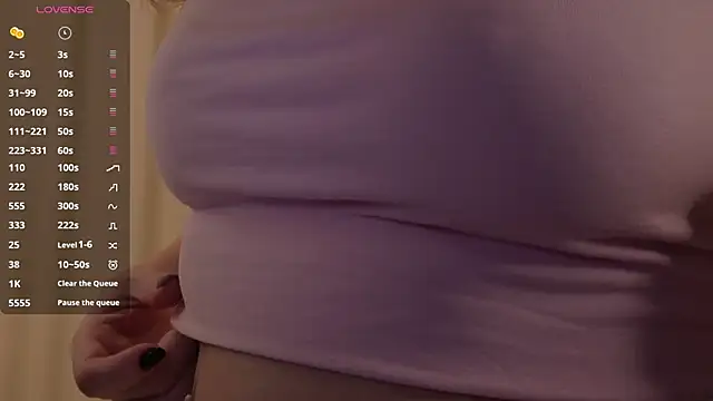 Snapshot of BlushinBloom chatting on October 17, 2025, 7:11 am BlushinBloom online show from October 17, 2025, 7:11 am