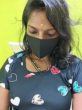Snapshot of Honey_rosetamil chatting on June 15, 2026, 8:14 am Honey rosetamil online show from June 15, 2026, 8:14 am
