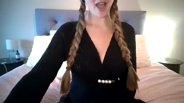 TaylorWest62 online show from October 21, 2025, 12:48 pm