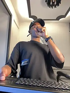 Snapshot of Brycce_santos chatting on October 9, 2025, 1:33 pm Brycce santos online show from October 9, 2025, 1:33 pm