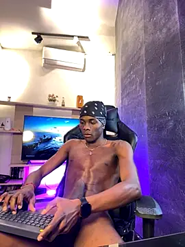 Snapshot of Brycce_santos chatting on December 3, 2025, 5:12 pm Brycce santos online show from December 3, 2025, 5:12 pm