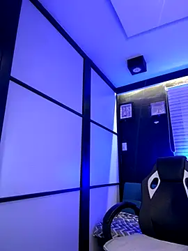 Snapshot of Brycce_santos chatting on November 11, 2025, 3:51 pm Brycce santos online show from November 11, 2025, 3:51 pm