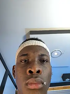 Snapshot of Brycce_santos chatting on October 25, 2025, 4:07 pm Brycce santos online show from October 25, 2025, 4:07 pm