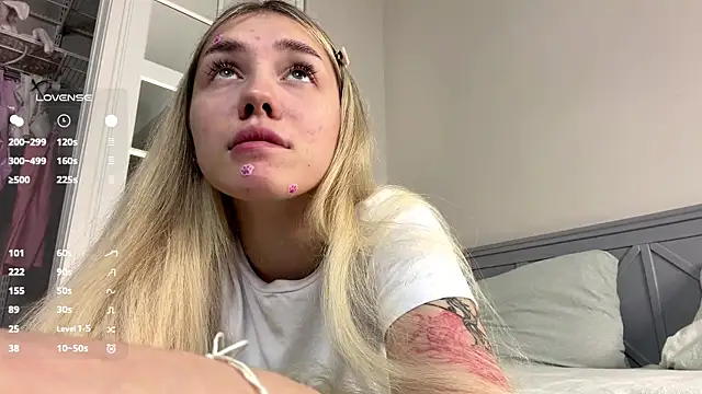 Snapshot of LilianBenskin chatting on June 14, 2026, 5:41 am LilianBenskin online show from June 14, 2026, 5:41 am