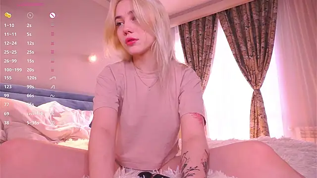 LilianBenskin online show from November 16, 2025, 5:45 am