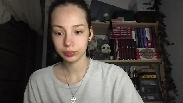 Yuna5343 online show from April 20, 2026, 7:37 pm