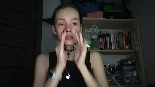 Snapshot of Yuna5343 chatting on October 11, 2025, 8:43 pm Yuna5343 online show from October 11, 2025, 8:43 pm