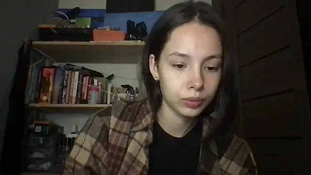 Snapshot of Yuna5343 chatting on November 12, 2025, 9:18 pm Yuna5343 online show from November 12, 2025, 9:18 pm