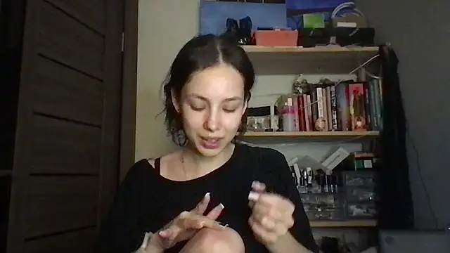 Snapshot of Yuna5343 chatting on November 3, 2025, 8:56 pm Yuna5343 online show from November 3, 2025, 8:56 pm