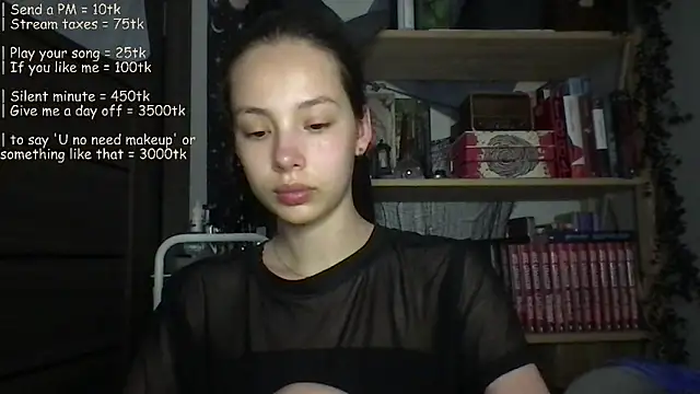 Yuna5343 online show from June 17, 2026, 9:14 pm