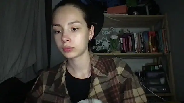 Snapshot of Yuna5343 chatting on October 7, 2025, 7:59 pm Yuna5343 online show from October 7, 2025, 7:59 pm