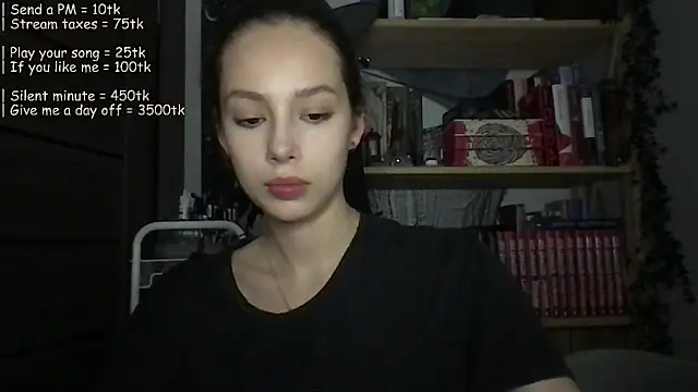 Yuna5343 online show from June 10, 2026, 7:59 pm