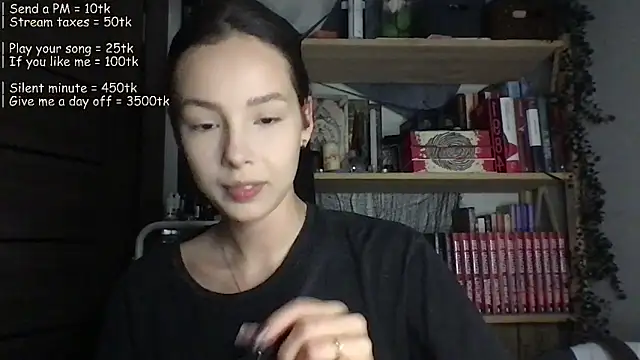 Yuna5343 online show from May 25, 2026, 9:35 pm