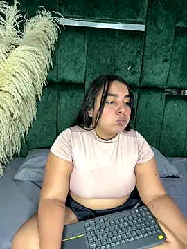 Snapshot of Chloe_jackson25 chatting on November 12, 2025, 6:34 pm Chloe jackson25 online show from November 12, 2025, 6:34 pm