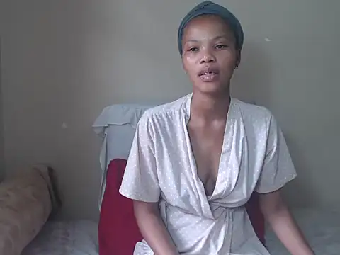  SweetLips  online show from November 2, 2025, 9:58 am